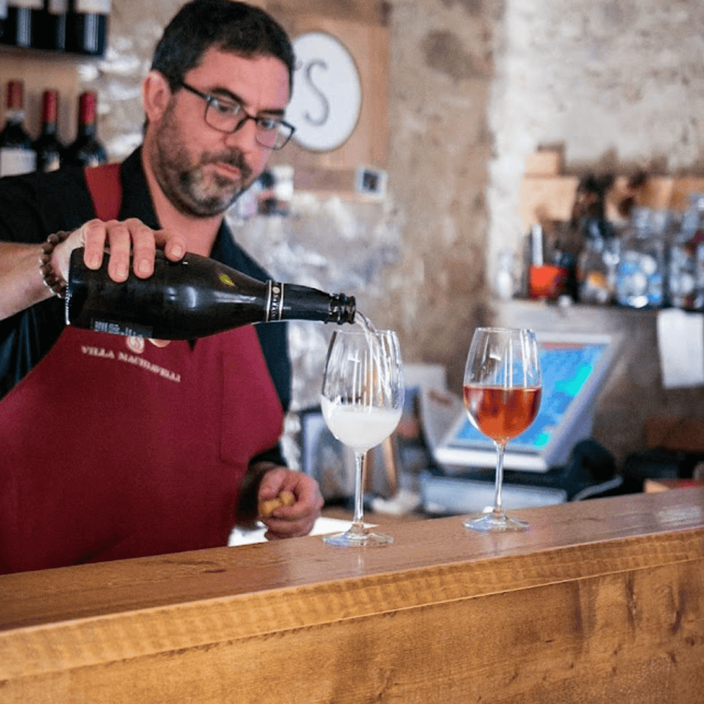 Come si assaggia un vino: le fasi fondamentali della degustazione